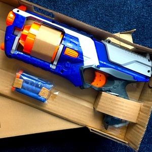 NERF N-Strike Elite Strongarm Blaster Toy Gun.New.